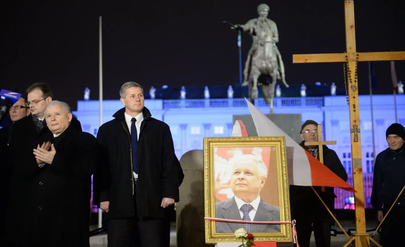 PiS się skrzykuje. 10 kwietnia demonstracja poparcia dla rządu i prezydenta