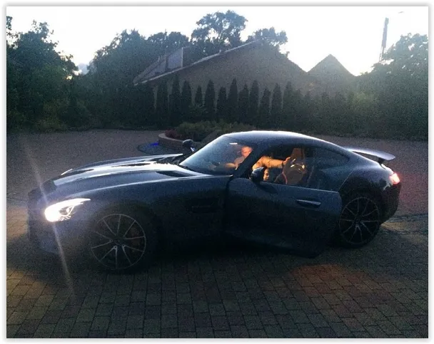 8710809-.jpg