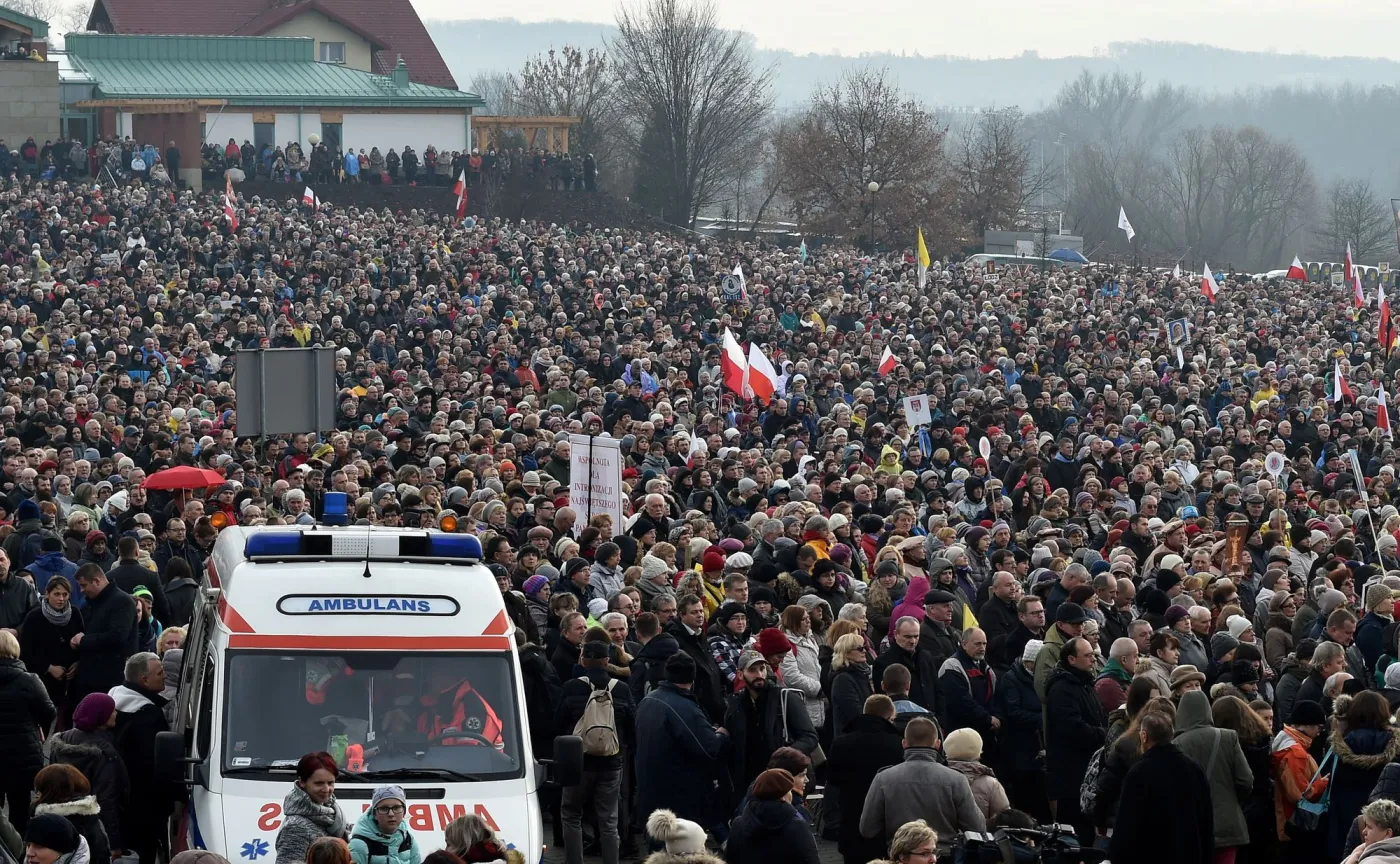 Tysiące wiernych w Łagiewnikach