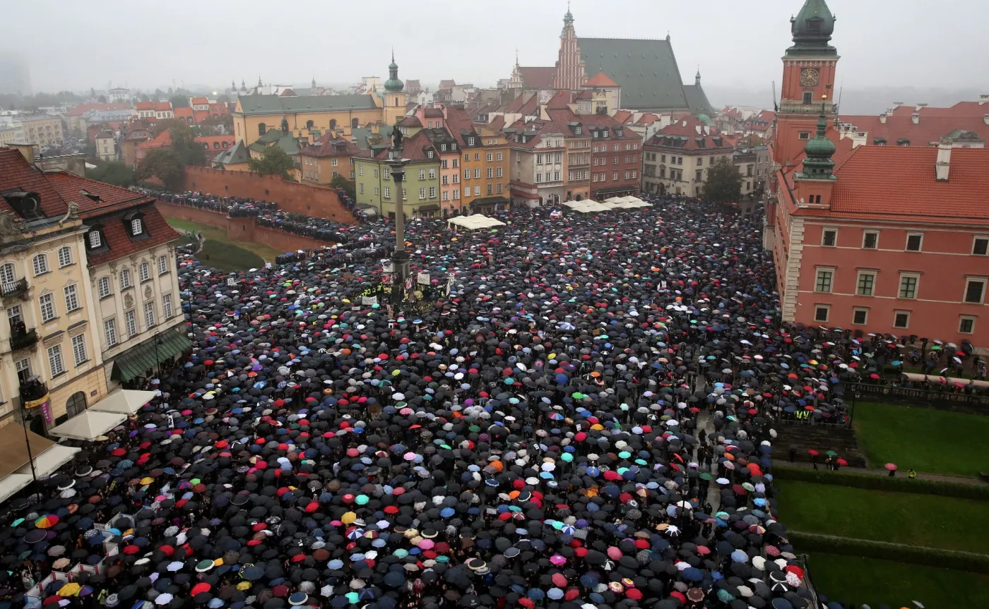 Czarny poniedziałek w Warszawie