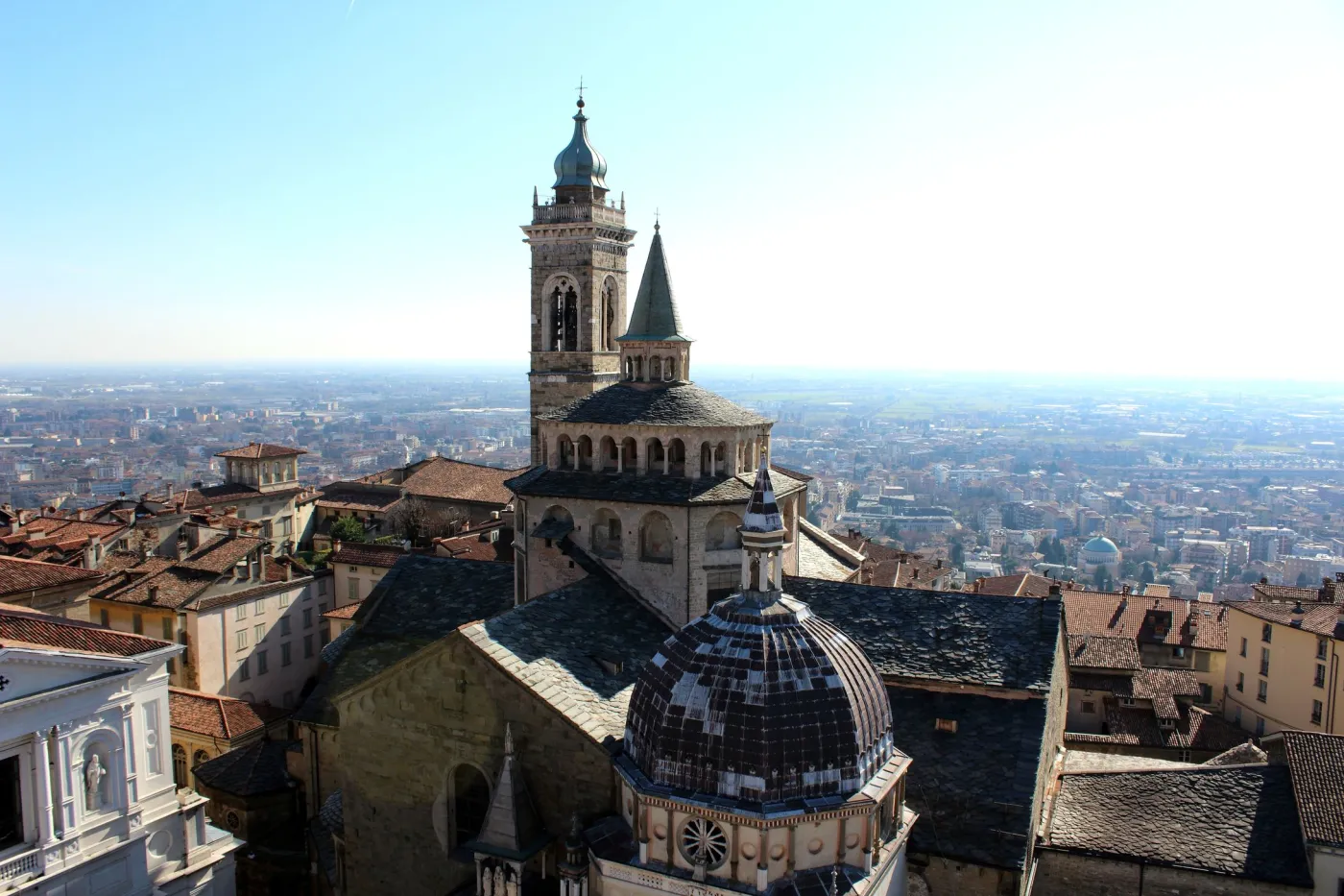 Widok na katedrę w Bergamo, Włochy