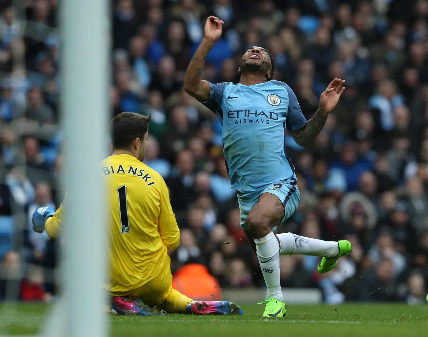 Raheem Sterling i Łukasz Fabiański