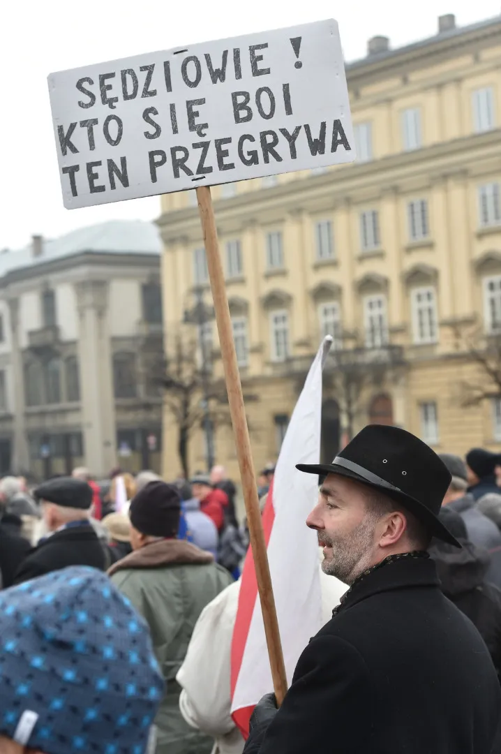 9853766-kod.jpg