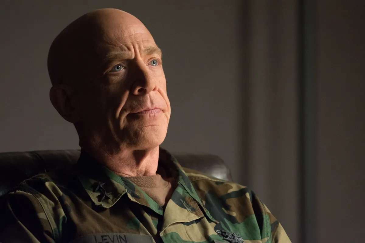 J.K. Simmons w filmie "Renegaci"