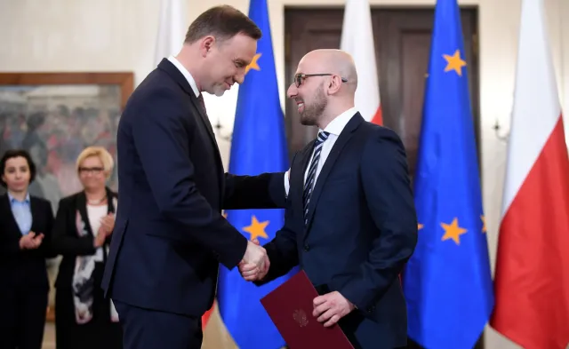 Prezydent zdradza, kto stoi za atakami na niego. Rzecznik Andrzeja Dudy wyjaśnia słowa swojego szefa