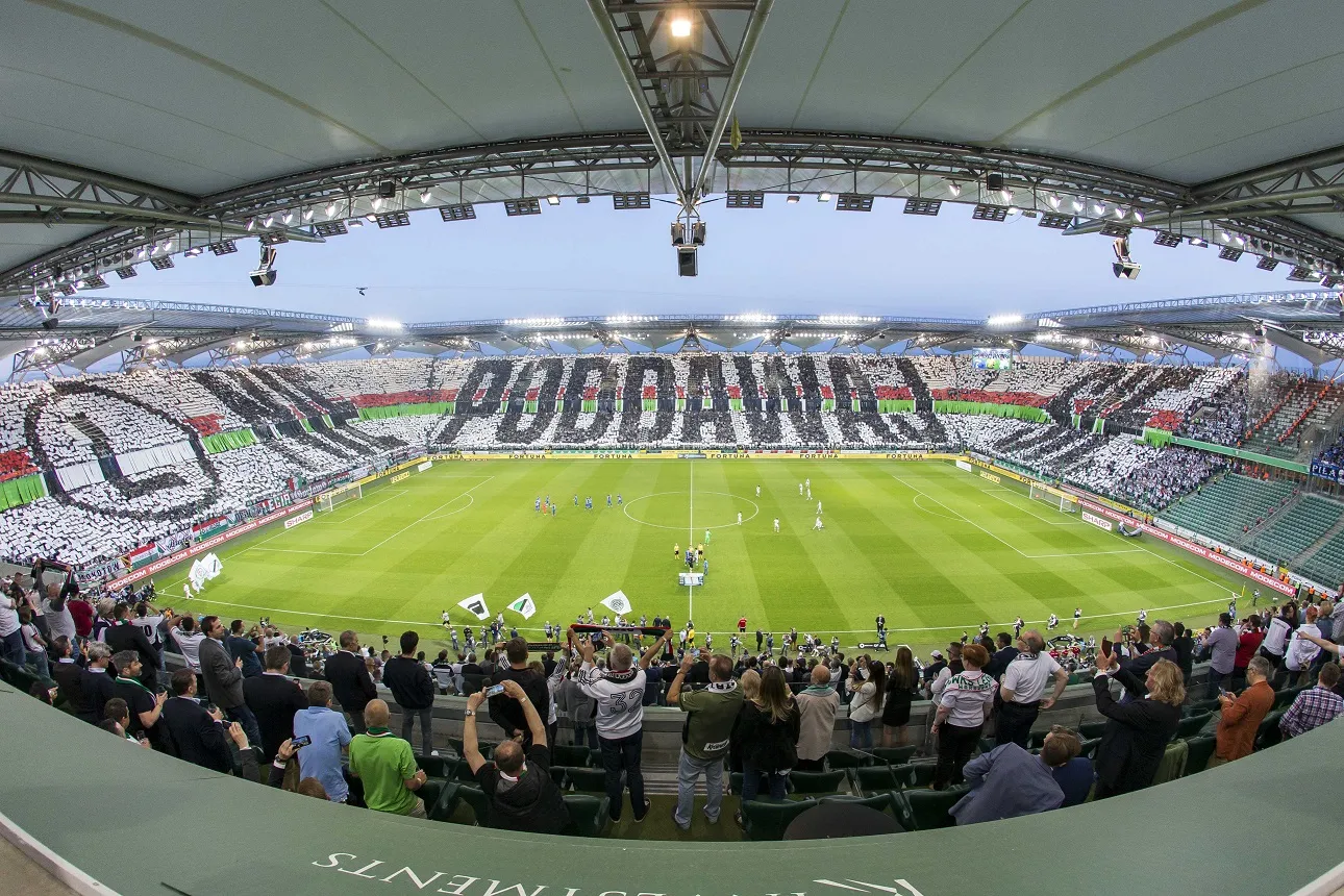 Kapitalna oprawa kibiców Legii na meczu z Lechem. "Nie poddawaj się" [FOTO]