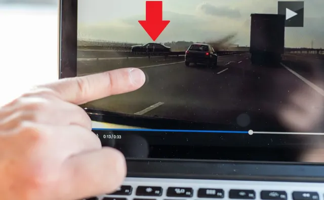 Wypadek BMW z prezydentem Dudą miał "charakter losowy". Po 21 miesiącach śledztwo umorzone, winnych nie ma