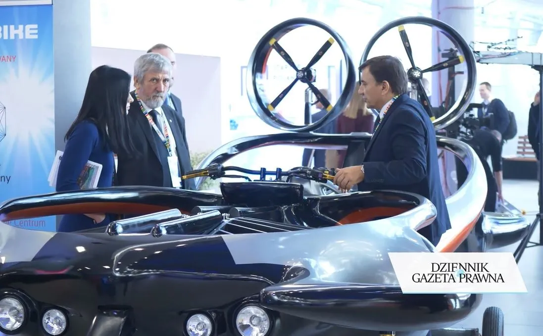 Latający motocykl - Skynamo Aerospace