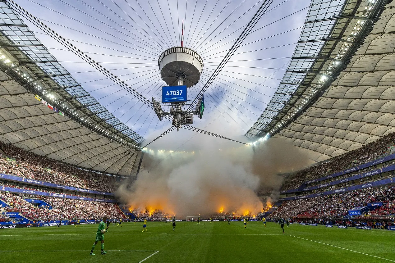 Podliczono straty po finale Pucharu Polski pomiędzy Legią i Arką. Kto zapłaci za wybryki kiboli?