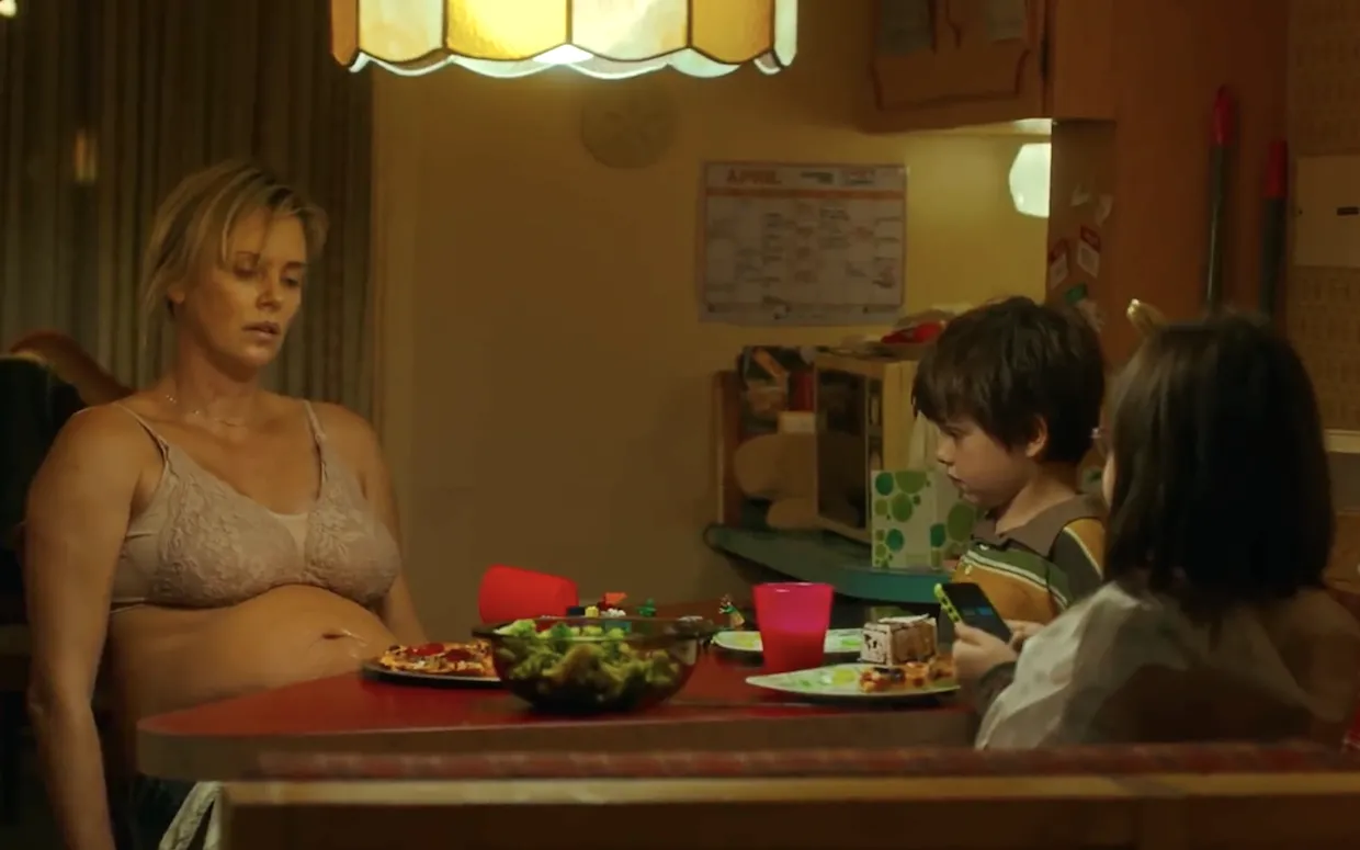 Charlize Therone w filmie "Tully"