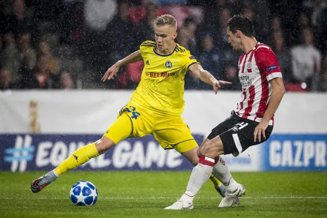 Liga Mistrzów: Crvena Zvezda w... 77 sekund strzeliła dwa gole. Benfica, PSV zagrają w fazie grupowej