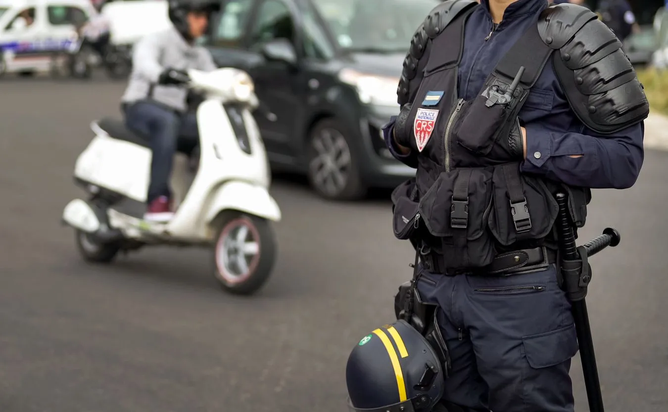 Policja na ulicach. Zdjęcie ilustracyjne.