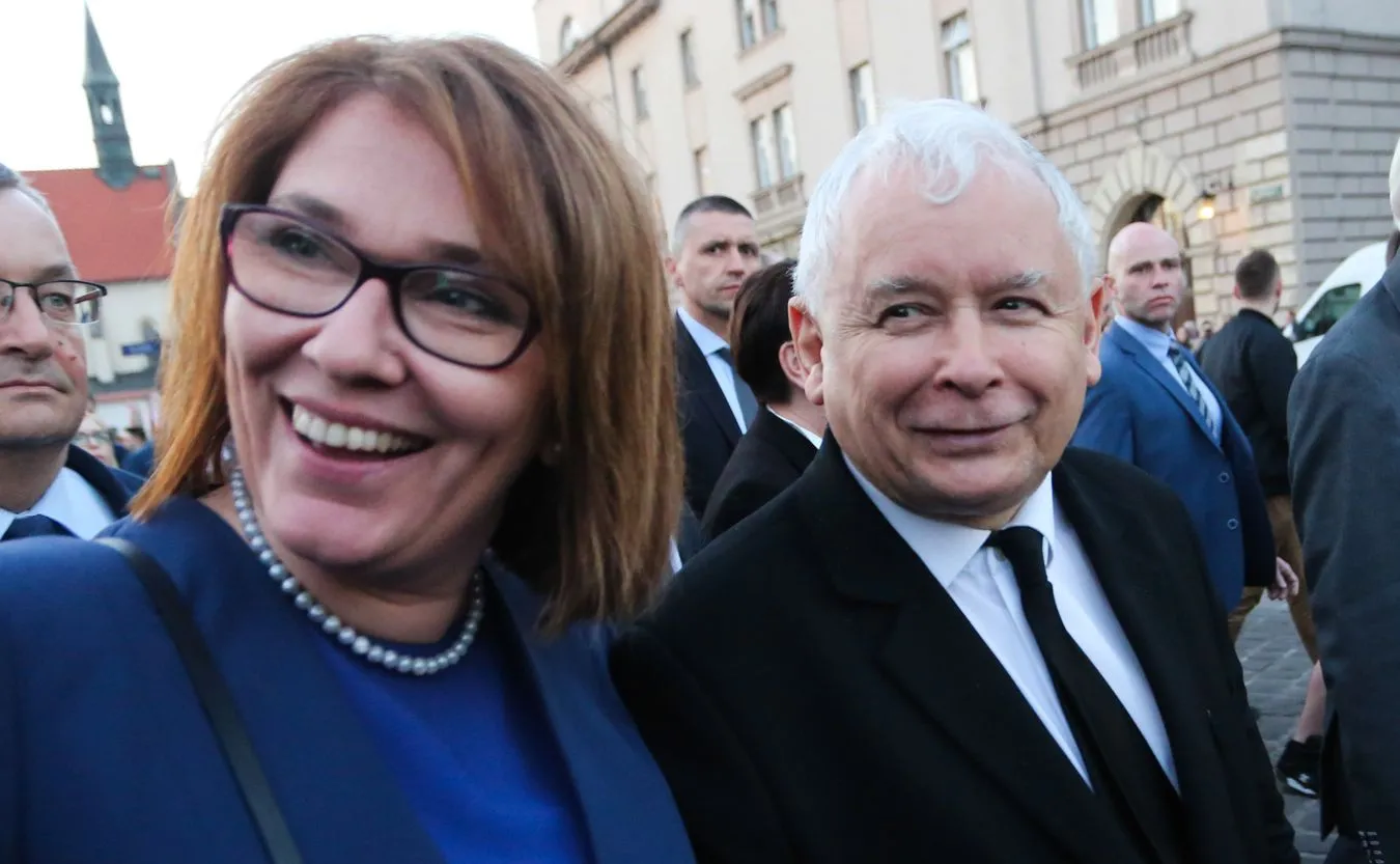 Strajk nauczycieli zaszkodził PiS? NAJNOWSZY SONDAŻ