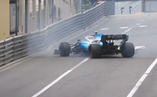 Robert Kubica uderzył w barierkę