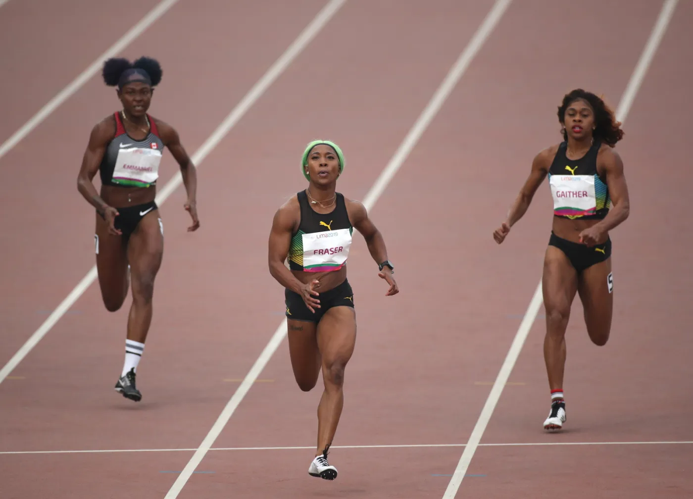 Shelly-Ann Fraser-Pryce (w środku)