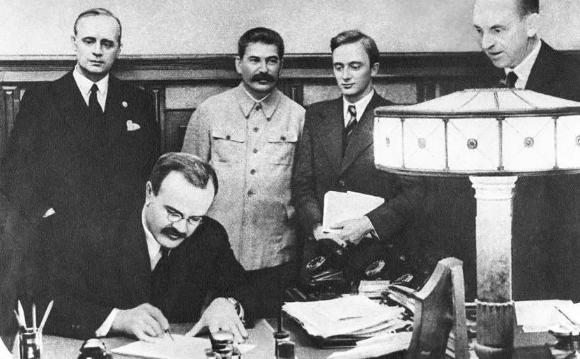 Podpisanie paktu Ribbentrop-Mołotow
