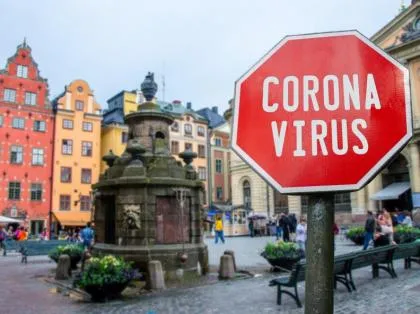 Szwecja robi zwrot w walce z wirusem