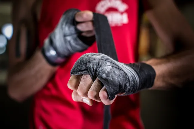 Zawodnik MMA oskarżony o spowodowanie ciężkiego uszczerbku na zdrowiu i śmierć mężczyzny