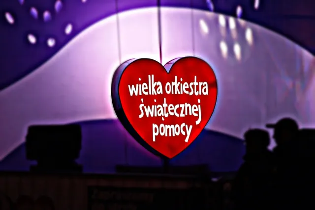 Mikrofon Knapika, korki Lewandowskiego, mielone od Sutryka... Oto AUKCJE WOŚP