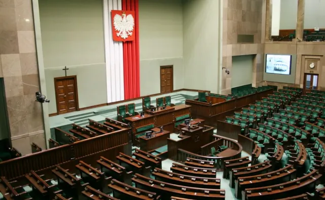 Opozycja krytykuje ustawę okołobudżetową: Jest jak Harry Potter, trochę straszna, trochę śmieszna