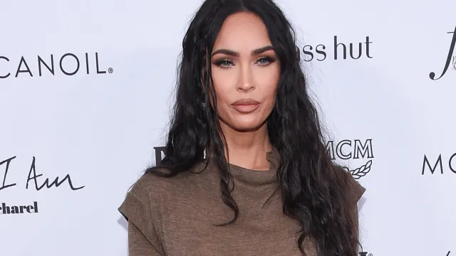Megan Fox urodziła "tęczowe dziecko". Chłopiec czy dziewczynka? [WIDEO]