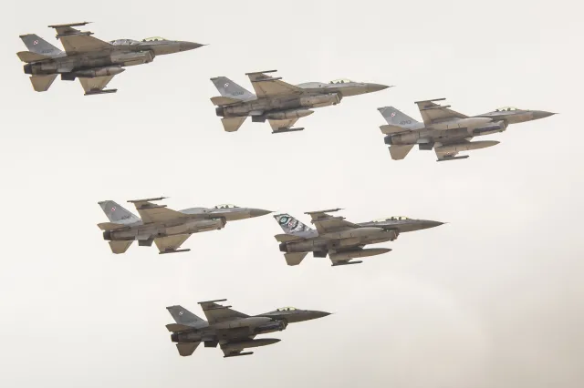 Polska poderwała myśliwce. "Stan najwyższej gotowości"