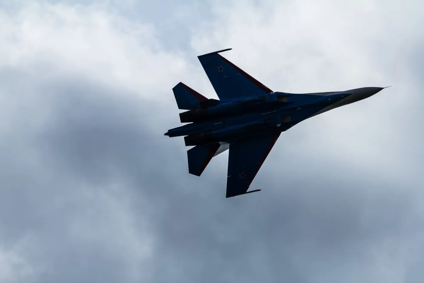 Rosyjski myśliwiec Su-27 zmusił do zawrócenia samolot patrolowy USA