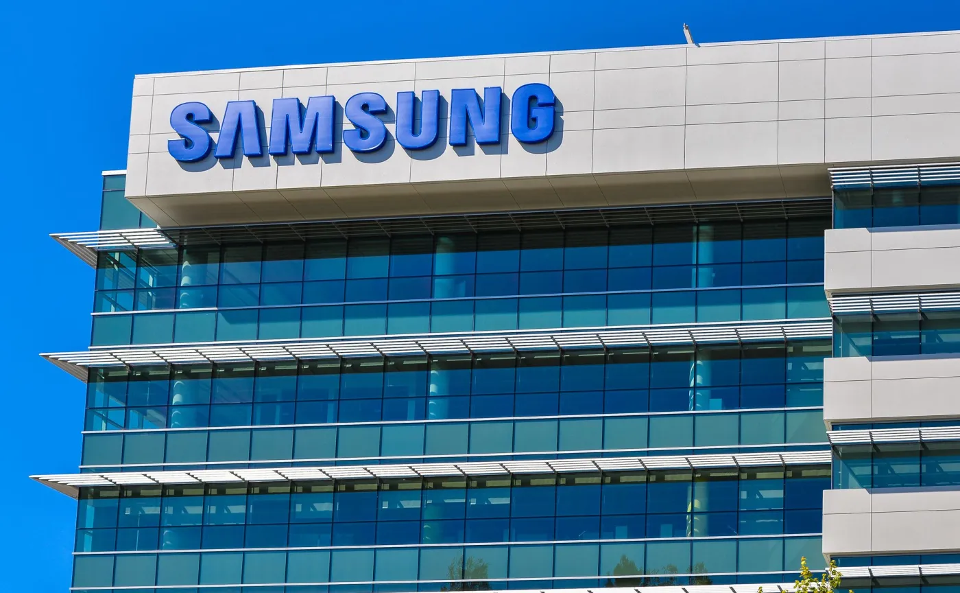 Defraudacja, manipulowanie akcji i oszustwa. Spadkobierca Samsunga postawiony w stan oskarżenia