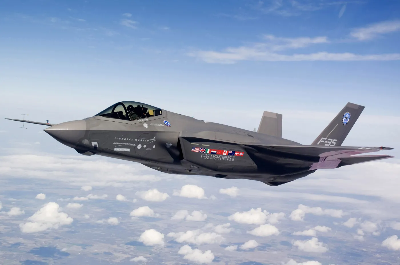 Szwajcaria kupi 36 myśliwców F-35. Koszt transakcji to 5,5 mld dolarów
