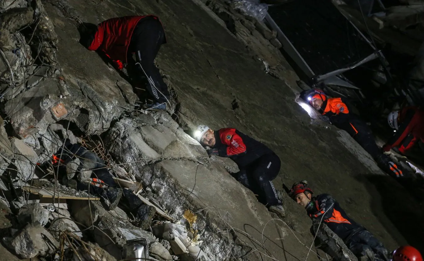 Liczba ofiar śmiertelnych trzęsienia ziemi w Turcji i Syrii przekroczyła 15 tysięcy