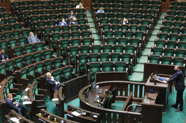 PiS traci większość. Troje posłów opuszcza klub i tworzy koło "Wybór Polska"