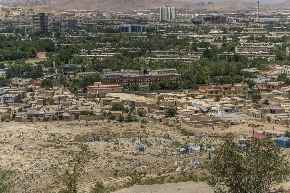 Afganistan: Wizytę szefa amerykańskiej dyplomacji poprzedziła seria eksplozji w dzielnicy rządowej Kabulu