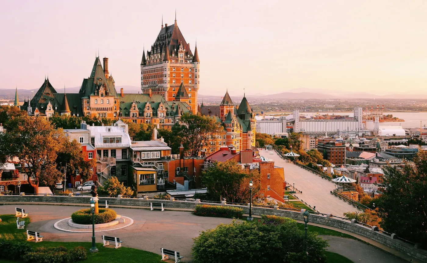 Kanada: niezaszczepieni mieszkańcy Quebecu zapłacą specjalny podatek