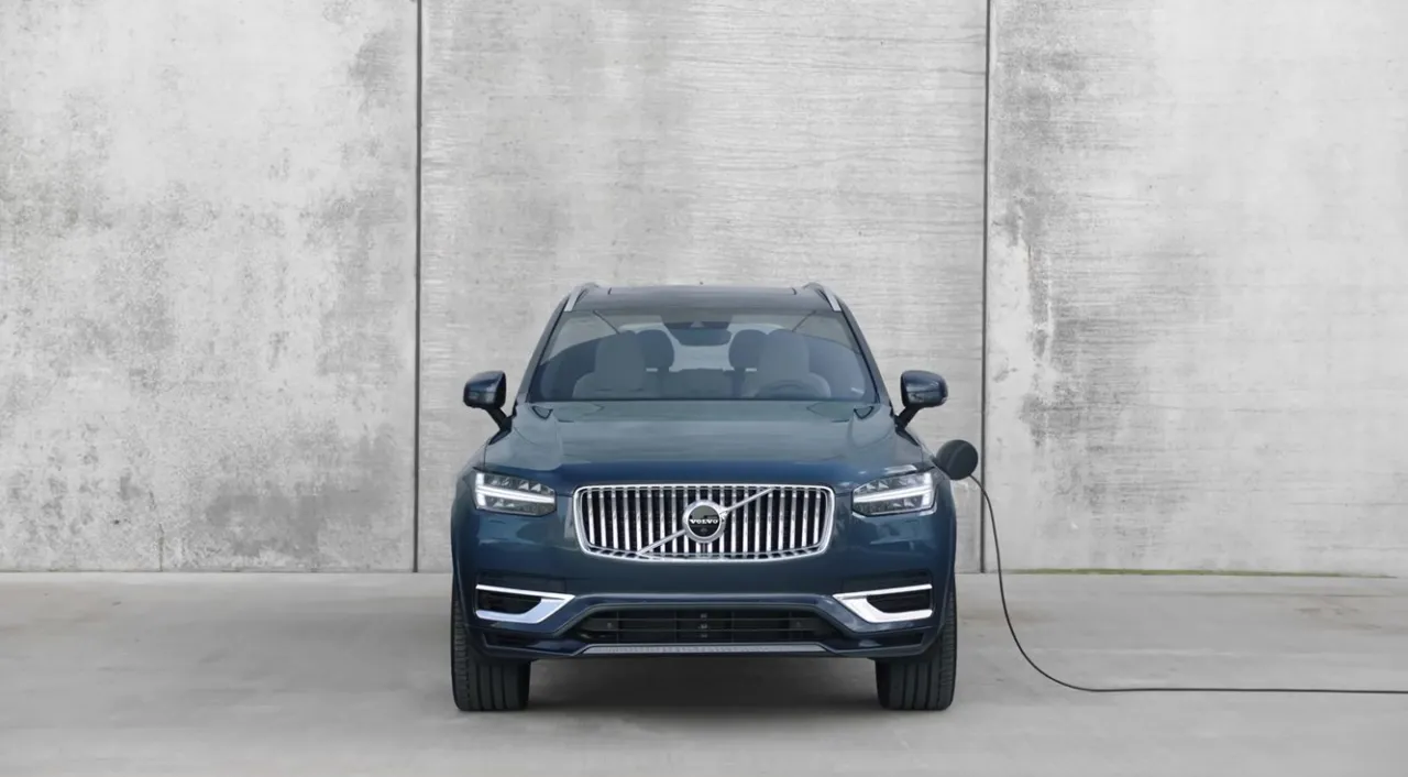 Volvo XC90: czy ten SUV szwedzkiej produkcji to dobre auto rodzinne?