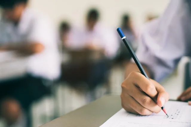 Ruszyła sesja zimowa. Od dziś abiturienci szkół branżowych i techników zdają egzaminy zawodowe