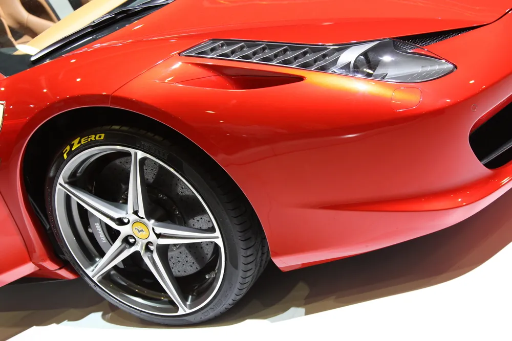 Ferrari wjeżdża do Indii