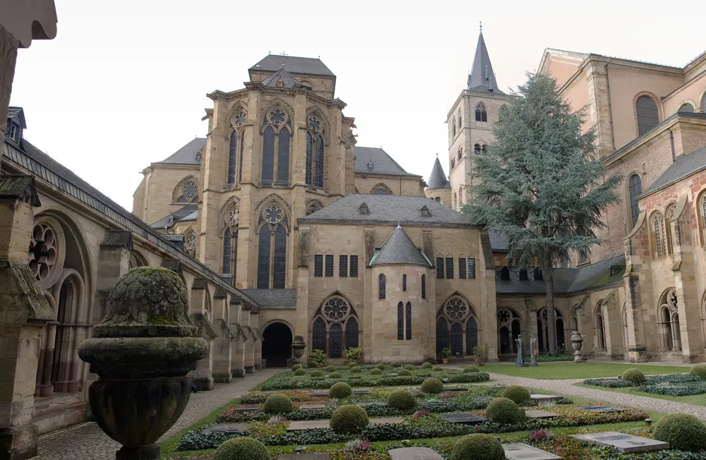 1342540-trier.jpg