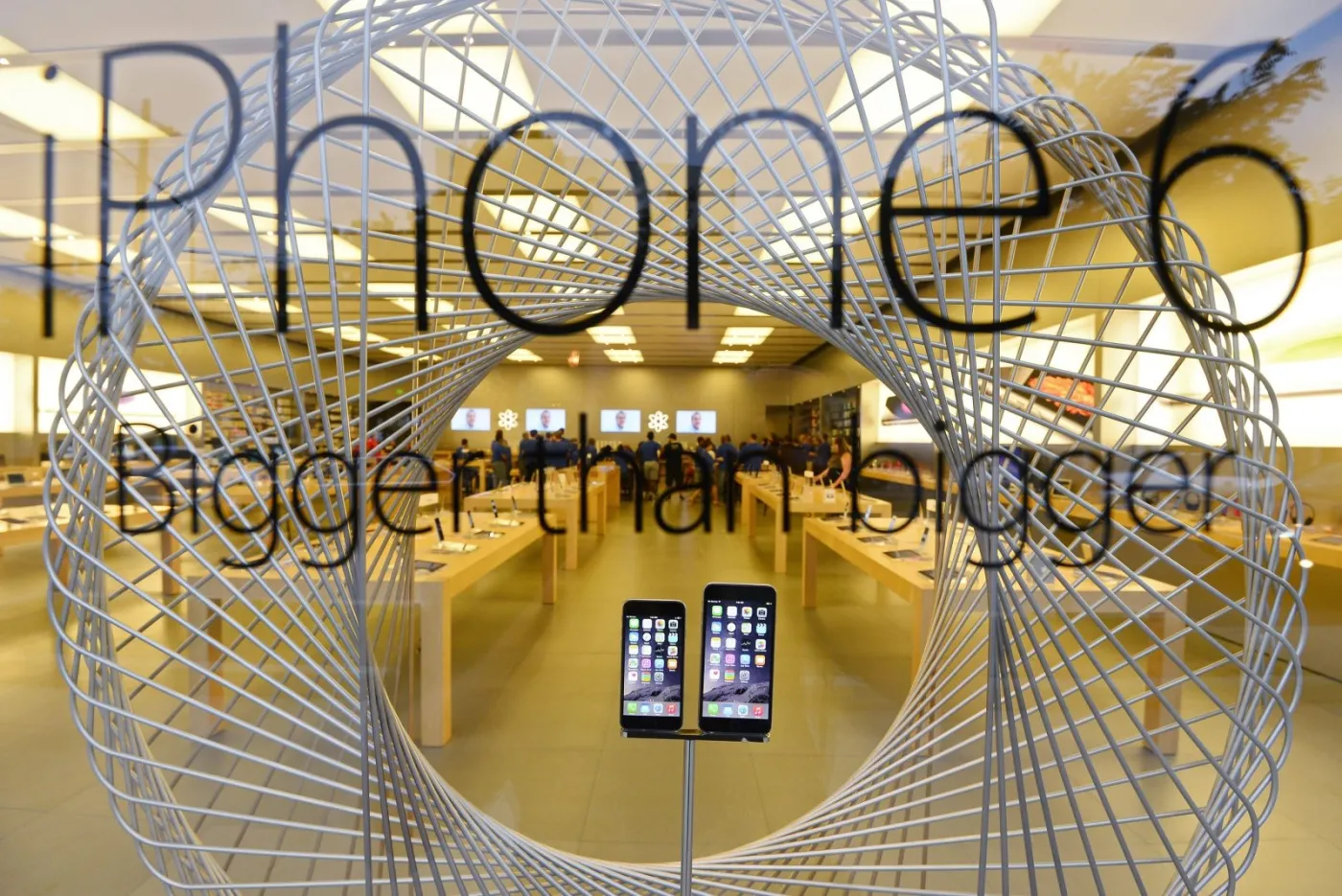 Padł rekord sprzedaży iPhone’a 6. Ile będzie kosztować w Polsce?
