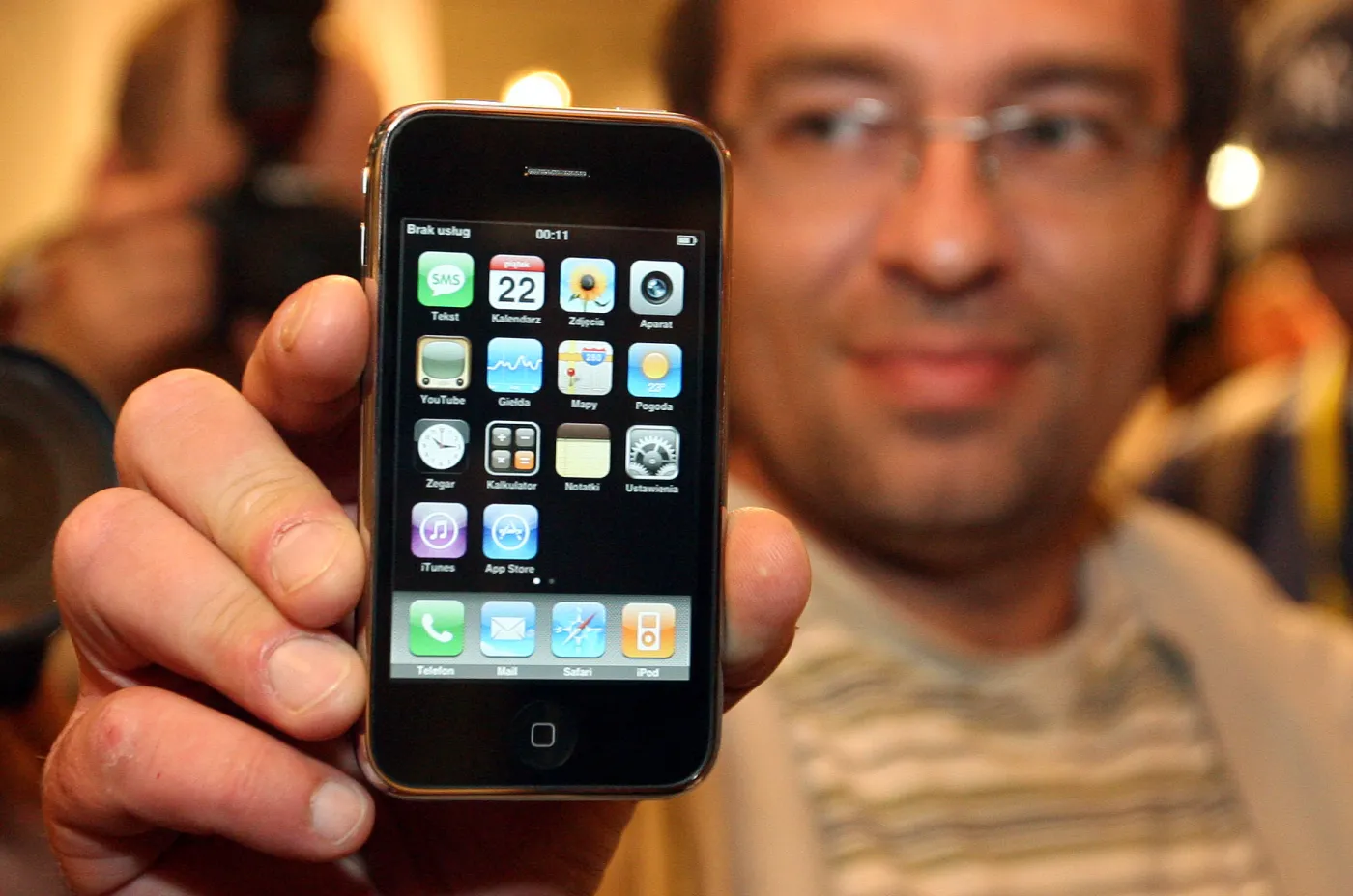 Paweł Kielar prezentuje swój nowy iPhone