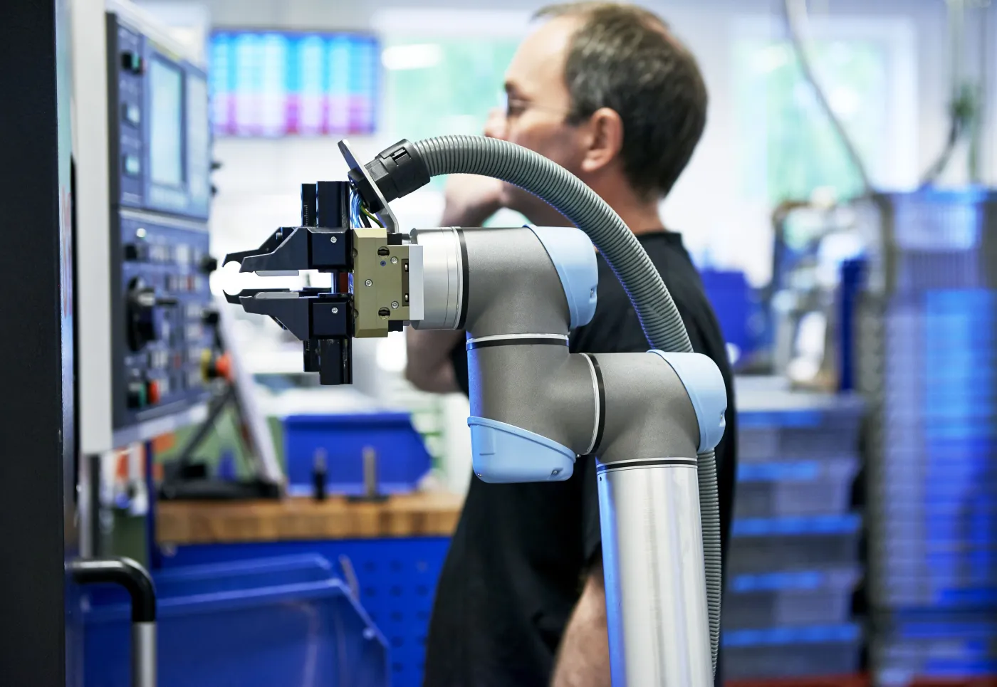 4243999-cobot3.jpg