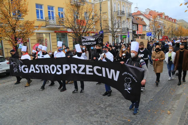 Izba Gospodarczej Gastronomii Polskiej zapowiada pozew zbiorowy przeciw Skarbowi Państwa