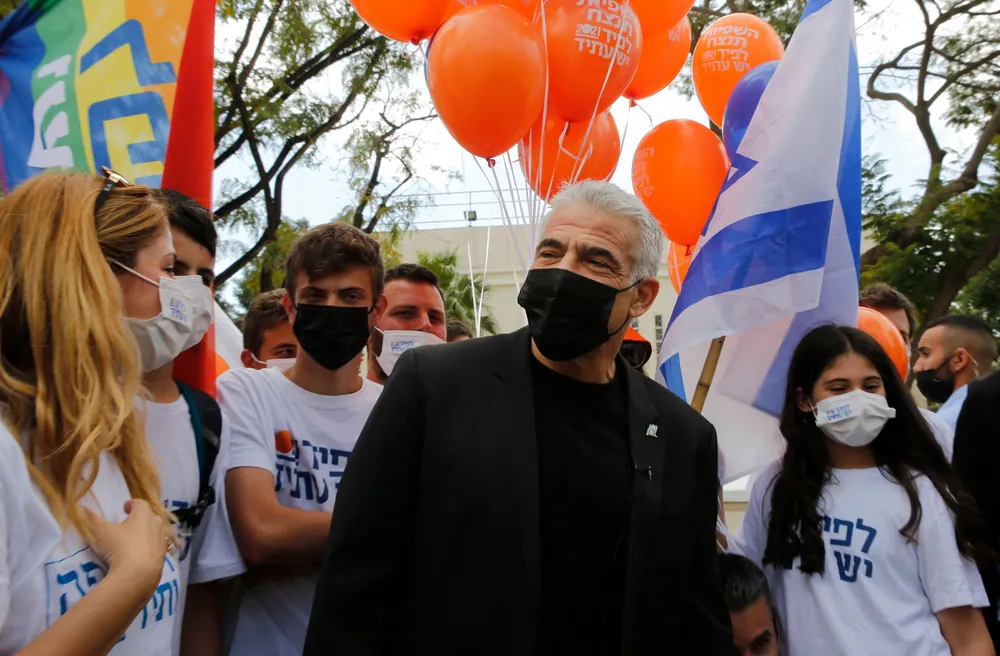 Ja’ir Lapid buduje front anty-Netanjahu