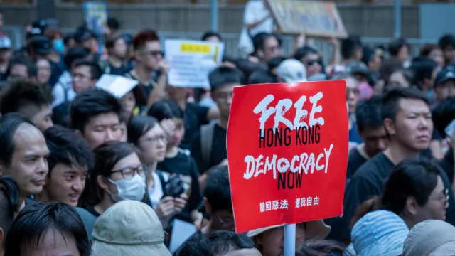 Hongkong coraz bardziej zniewolony