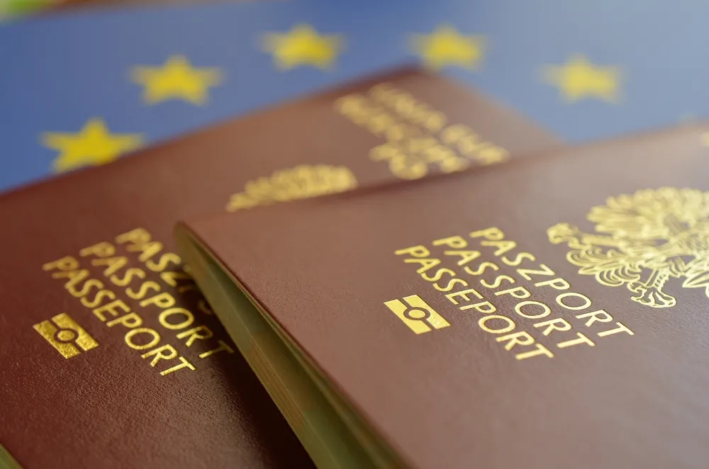 Planujesz wakacje? Sprawdź, jak wyrobić paszport w 2017