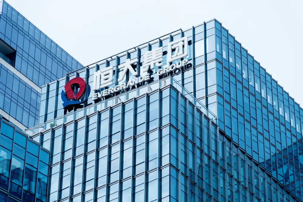Zaciskanie brata pasa. Czy problemy dewelopera Evergrande to chiński scenariusz upadku Lehman Brothers?