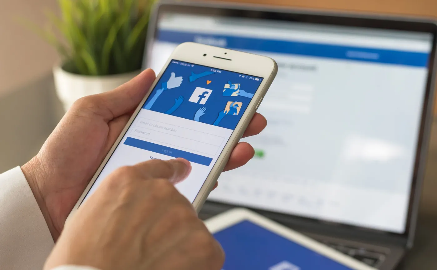 Cyfrowy spadek na Facebooku. Co z dorobkiem w social mediach stanie się po naszej śmierci