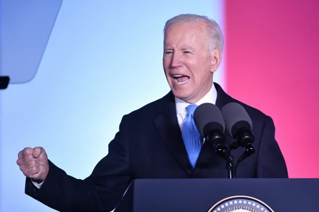 Rosja "ograniczy działania" pod Kijowem i Czernihowem? Biden komentuje