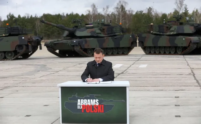 Abramsy dojadą do końca 2026 r.