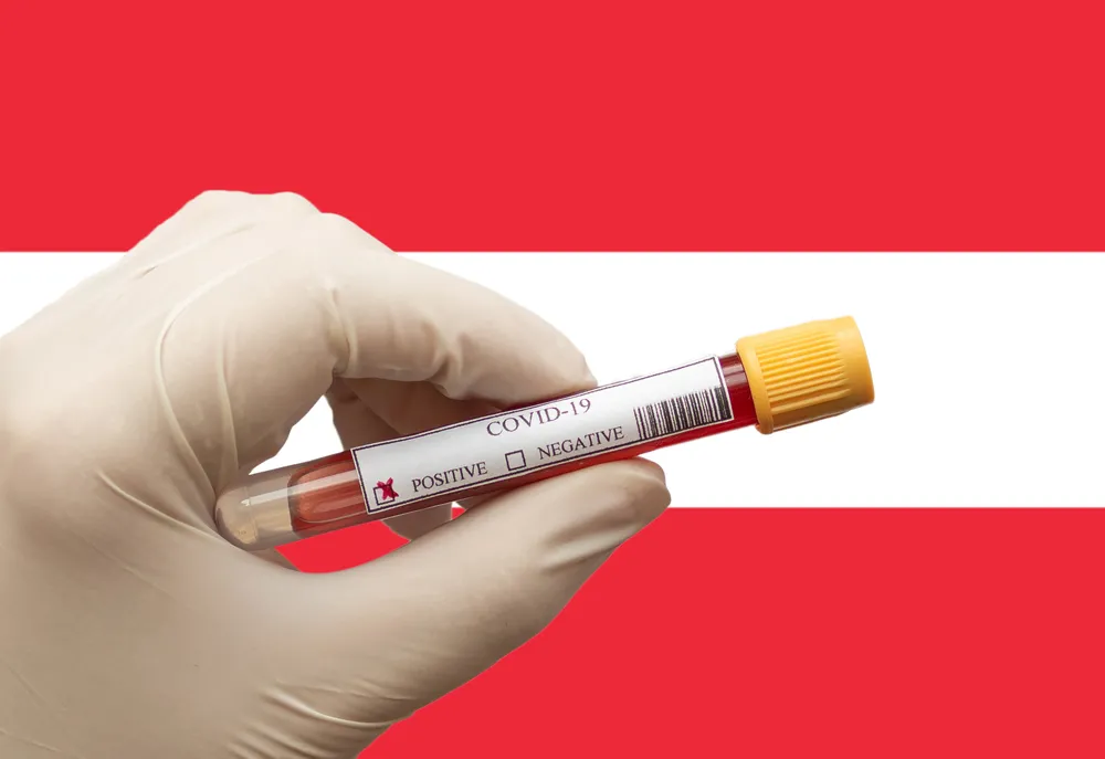 W Austrii po śmierci kobiety wstrzymano szczepienia z użyciem preparatu AstraZeneca