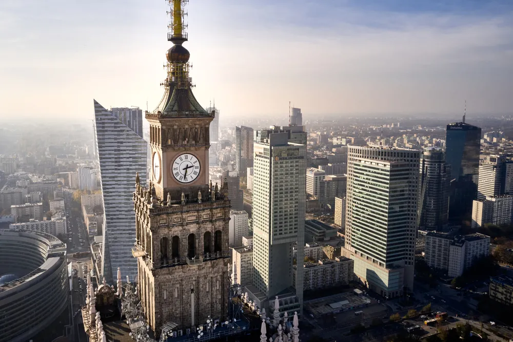 Reprywatyzacja: Warszawa będzie podważała tysiące decyzji
